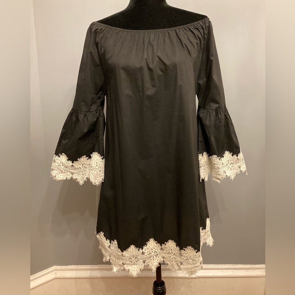 BNWT VELZERA Black Boho Dress With White Lace Trim, size M